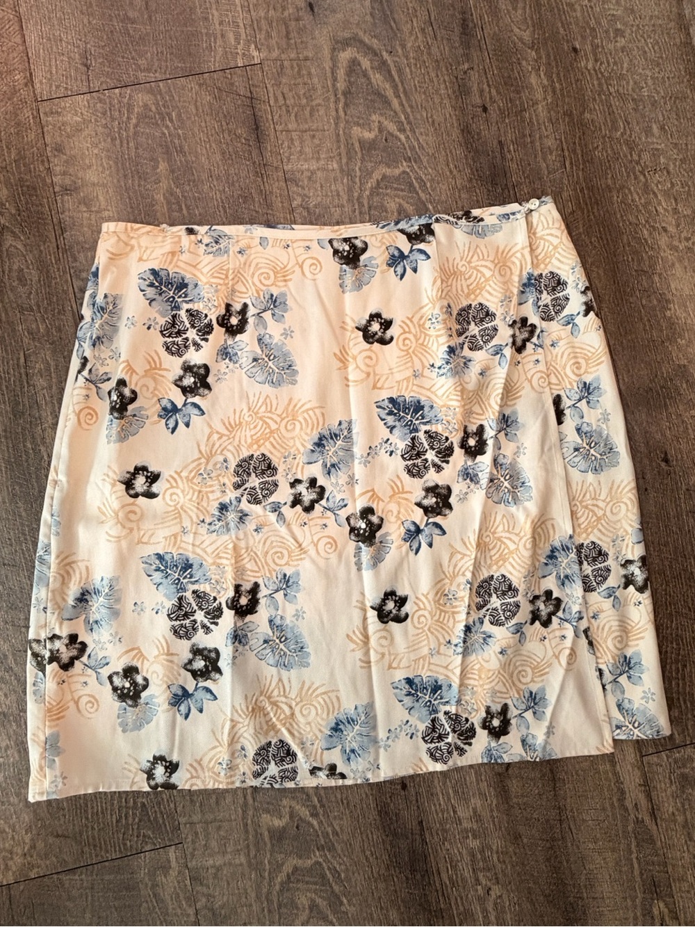 Tommy Bahama Floral 100% Silk Skirt Size 16